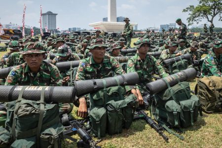 ارتش در پایتخت اندونزی مستقر شد