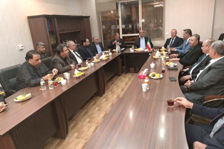 نشست مشترک اقتصادی کرمانشاه و برگزاری ستاد تهسیل در محل نمایشگاه بین المللی کرمانشاه